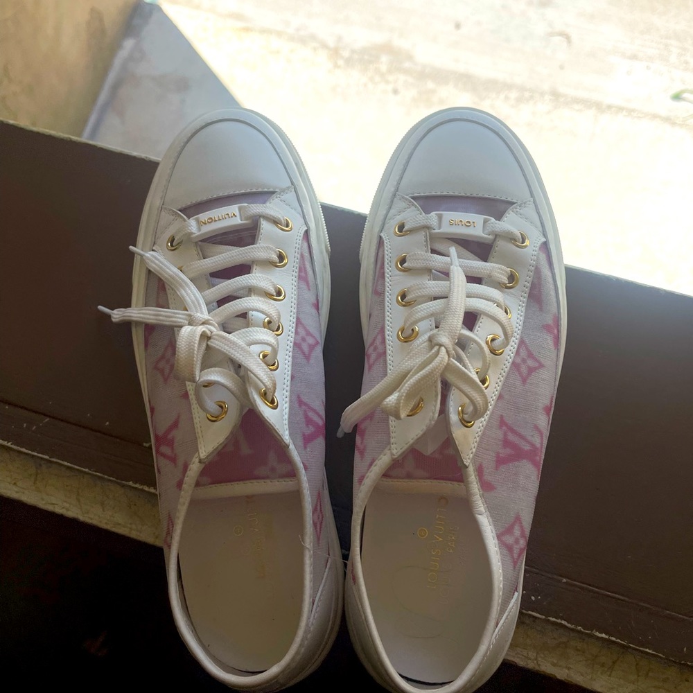 Lious Vuitton 8.5  Pink Sneakers Basically Brand New 💓